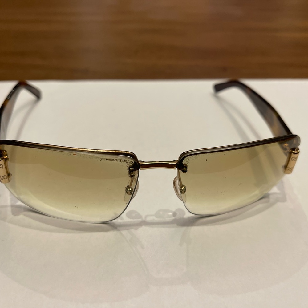Gucci Amber Sunglasses with Black Case